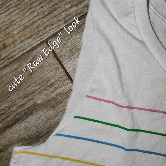 SEMI CROPPED RAINBOW STRIPES TANK SM EUC SEE MEASUREMENTS - Picture 4 of 6